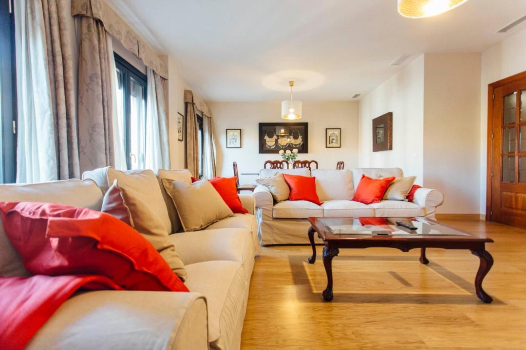 Appartement Duplex With Terrace- 5bd 3bth- Center *