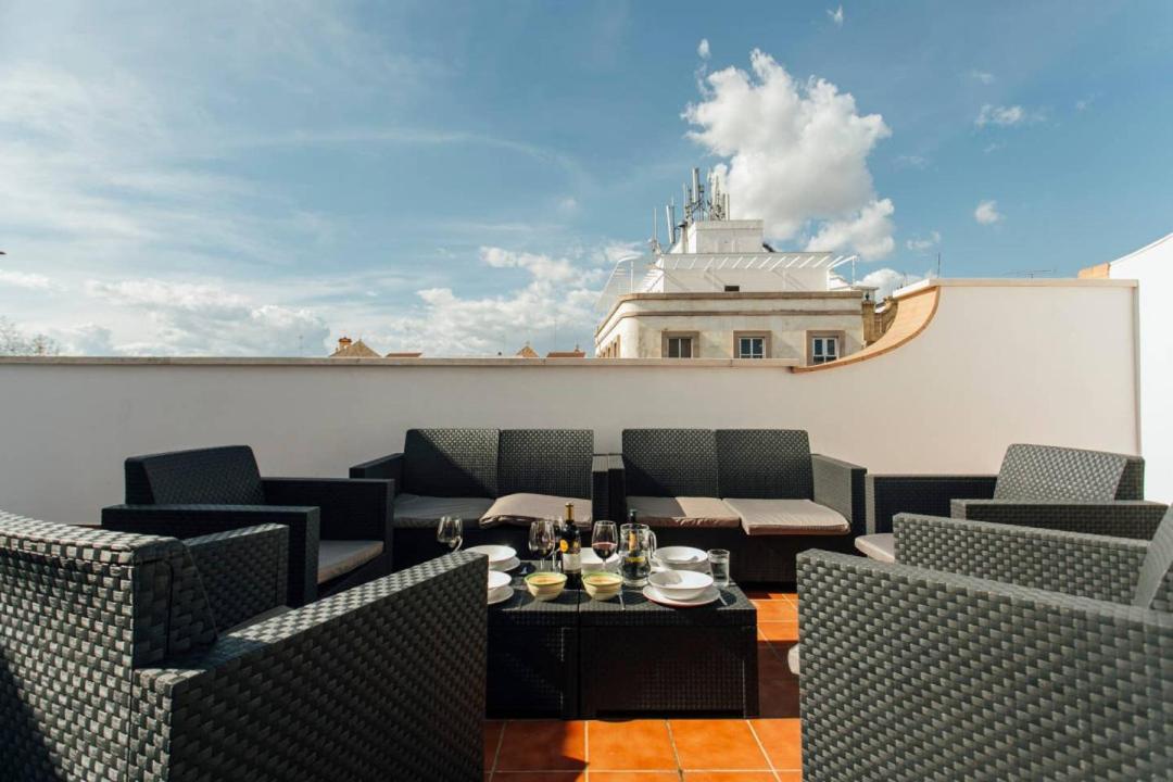 Duplex With Terrace- 5bd 3bth- Center Appartement Séville