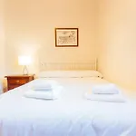 Duplex With Terrace- 5Bd 3Bth- Center
